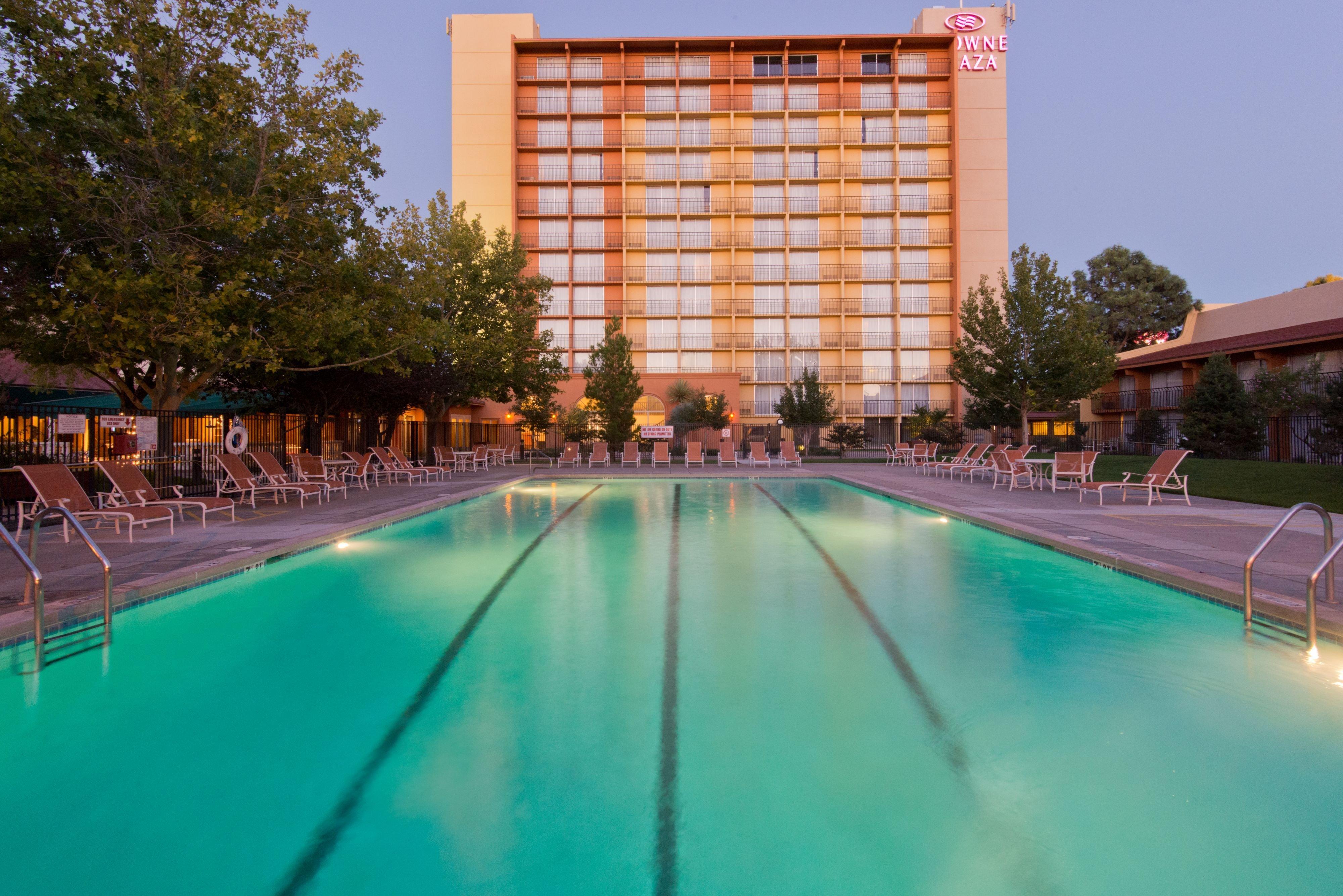 Albuquerque Crowne Plaza By Ihg Hotel Exterior photo