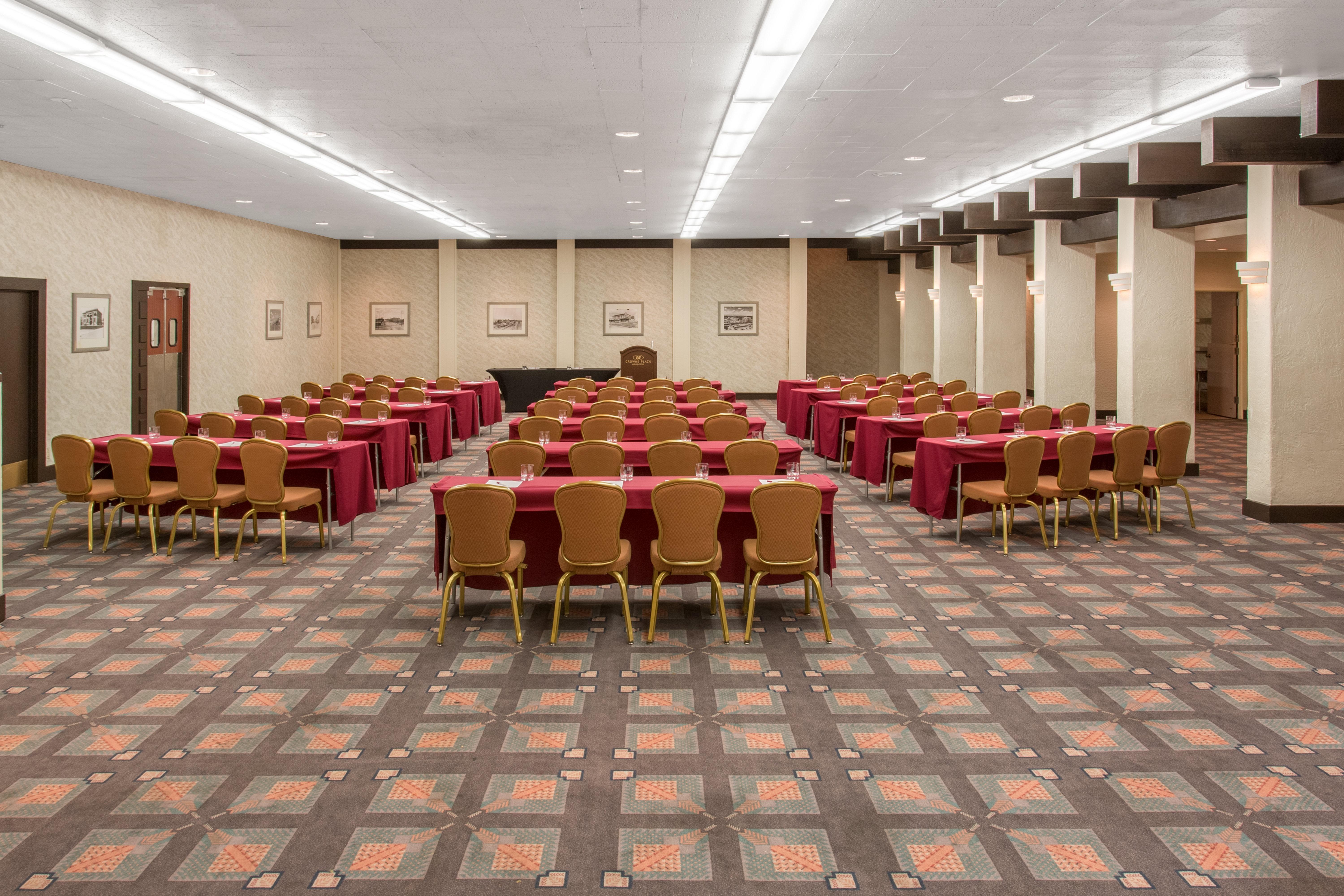 Albuquerque Crowne Plaza By Ihg Hotel Exterior photo